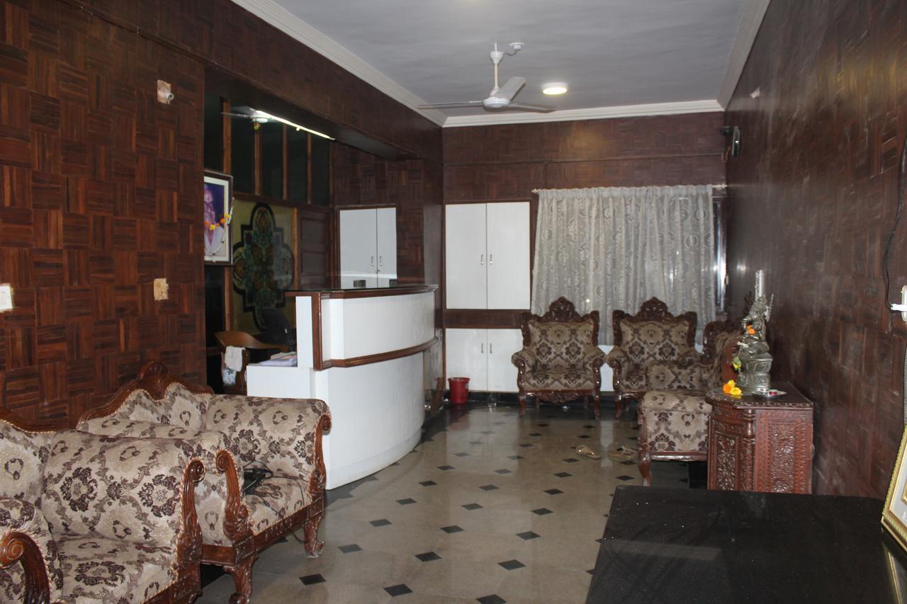 Royale Inn Vapi Εξωτερικό φωτογραφία