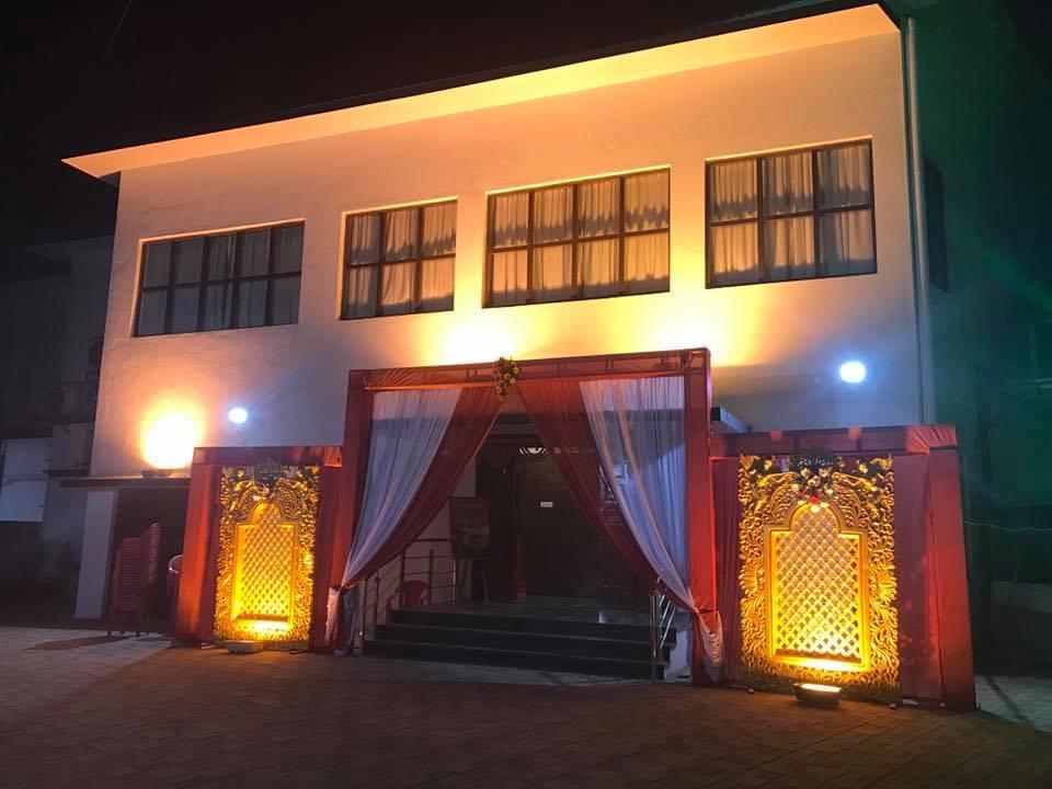 Royale Inn Vapi Εξωτερικό φωτογραφία