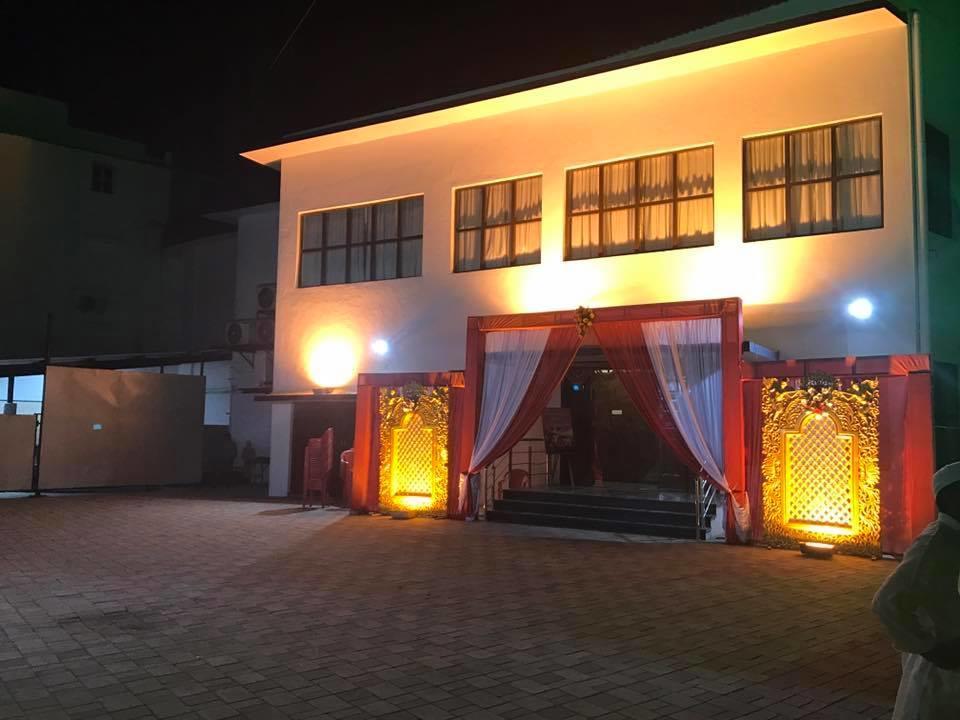 Royale Inn Vapi Εξωτερικό φωτογραφία