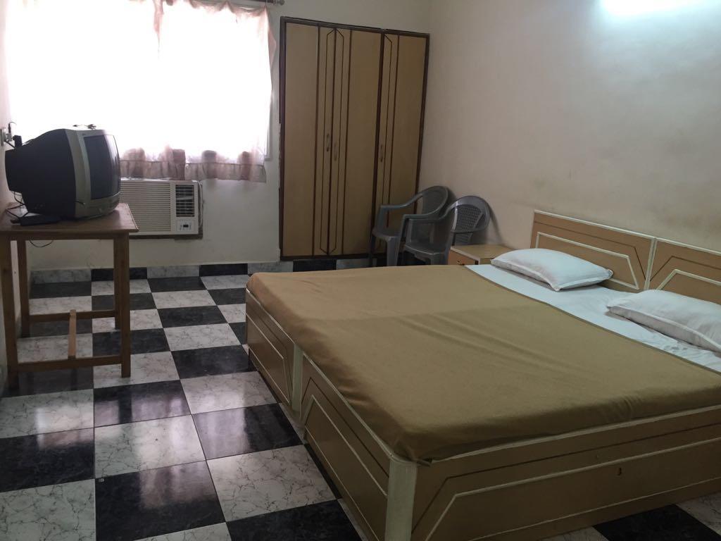 Royale Inn Vapi Εξωτερικό φωτογραφία